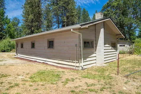 2612 Sand Creek Road Grants Pass OR 97527