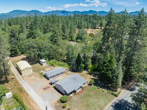 2612 Sand Creek Road Grants Pass OR 97527