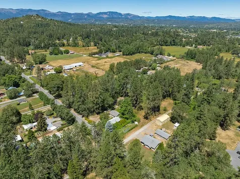 2612 Sand Creek Road Grants Pass OR 97527