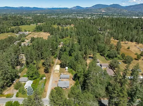 2612 Sand Creek Road Grants Pass OR 97527