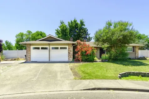 2201 Arctic Circle Medford OR 97504