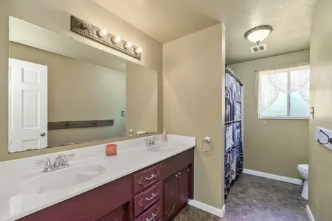 2201 Arctic Circle Medford OR 97504