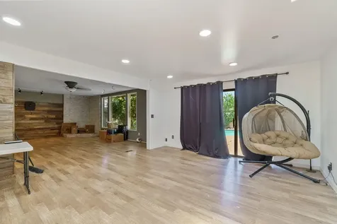 2201 Arctic Circle Medford OR 97504