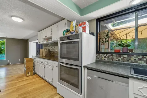 2201 Arctic Circle Medford OR 97504