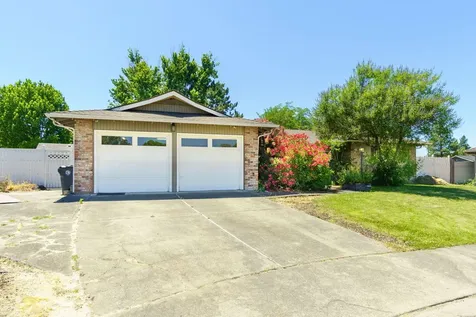 2201 Arctic Circle Medford OR 97504