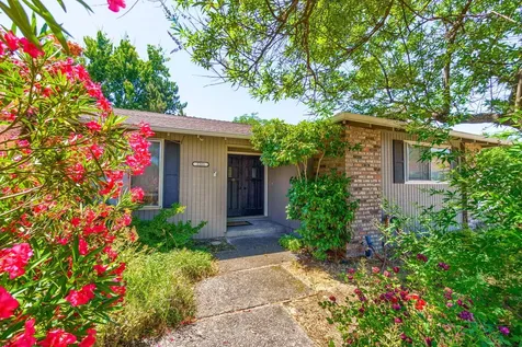 2201 Arctic Circle Medford OR 97504