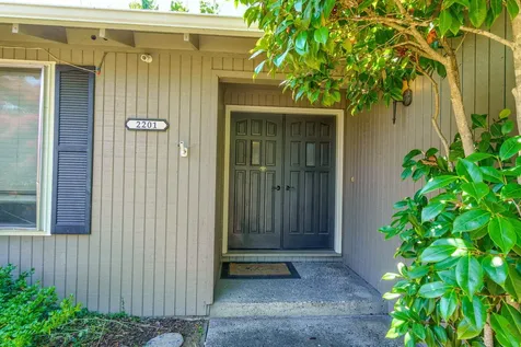 2201 Arctic Circle Medford OR 97504