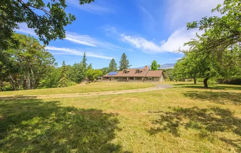 765 Reiten Drive Ashland OR 97520