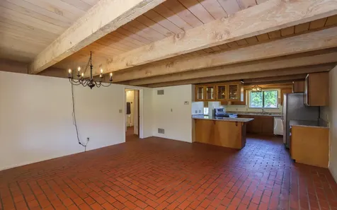 765 Reiten Drive Ashland OR 97520