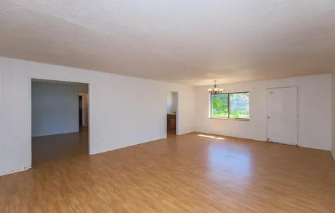 765 Reiten Drive Ashland OR 97520