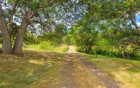 765 Reiten Drive Ashland OR 97520