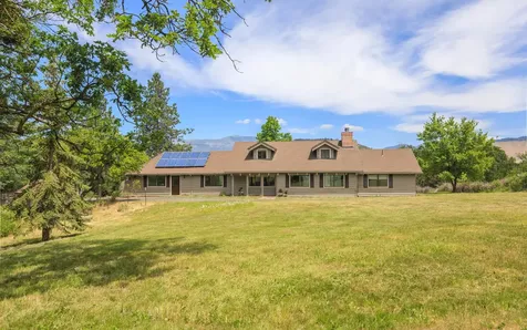 765 Reiten Drive Ashland OR 97520