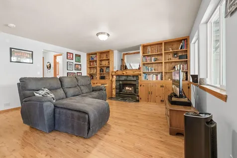 887 NE Locksley Drive Bend OR 97701