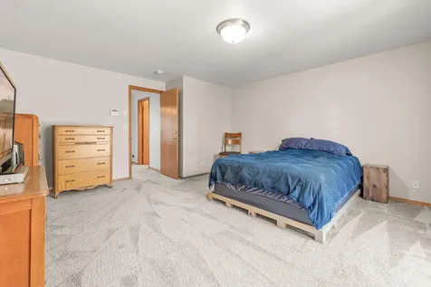 887 NE Locksley Drive Bend OR 97701