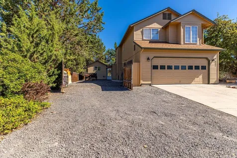 887 NE Locksley Drive Bend OR 97701