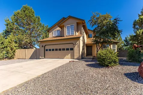 887 NE Locksley Drive Bend OR 97701