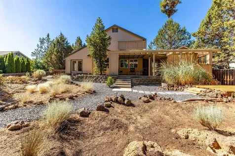 887 NE Locksley Drive Bend OR 97701