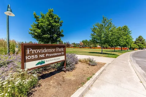 887 NE Locksley Drive Bend OR 97701