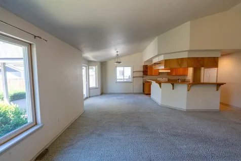 2261 SW Reindeer Avenue Redmond OR 97756