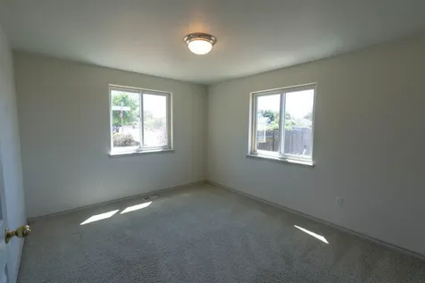 2261 SW Reindeer Avenue Redmond OR 97756