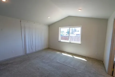 2261 SW Reindeer Avenue Redmond OR 97756