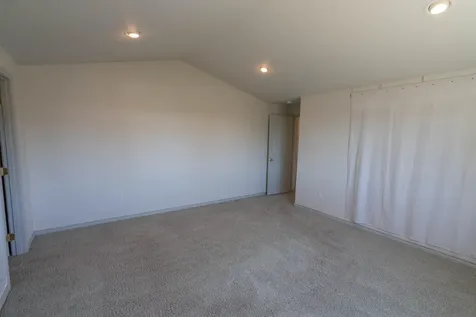 2261 SW Reindeer Avenue Redmond OR 97756