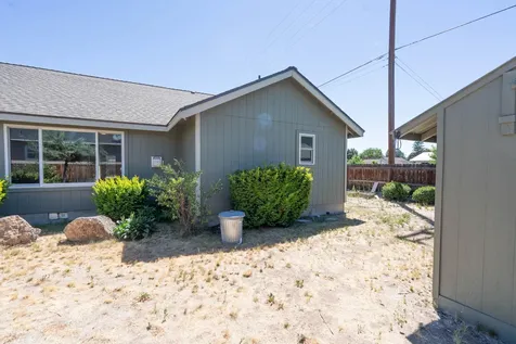 2261 SW Reindeer Avenue Redmond OR 97756