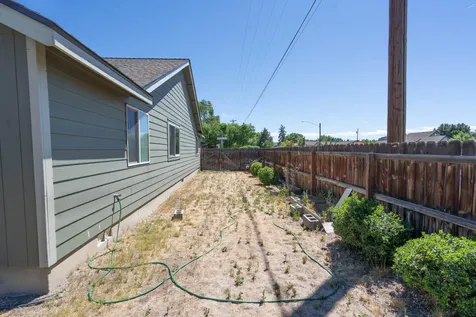 2261 SW Reindeer Avenue Redmond OR 97756