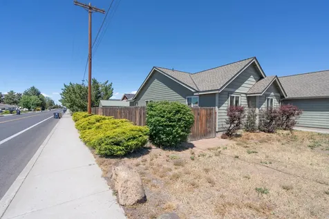 2261 SW Reindeer Avenue Redmond OR 97756