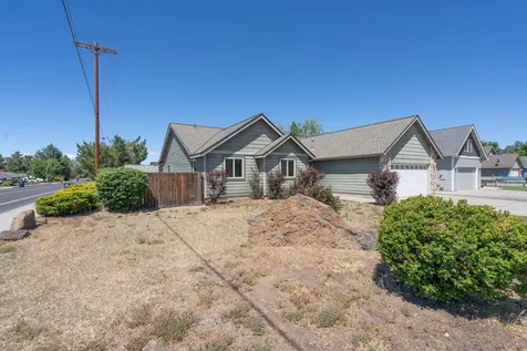 2261 SW Reindeer Avenue Redmond OR 97756