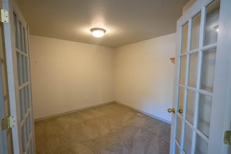 2261 SW Reindeer Avenue Redmond OR 97756