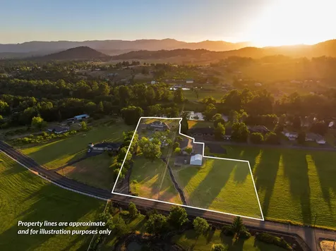 2270 Fisher Road Roseburg OR 97471