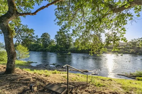 2270 Fisher Road Roseburg OR 97471