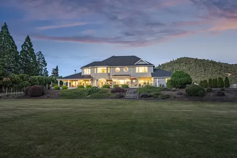 2270 Fisher Road Roseburg OR 97471