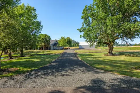2270 Fisher Road Roseburg OR 97471