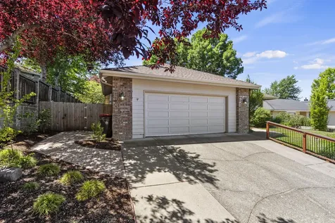 3218 Larue Drive Medford OR 97504