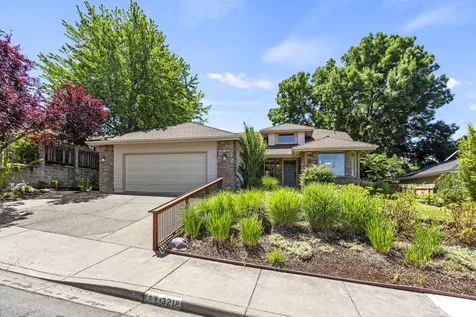 3218 Larue Drive Medford OR 97504