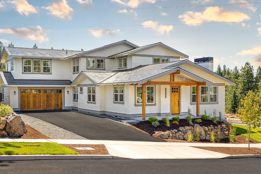62677 NW Mehama Court Bend OR 97703