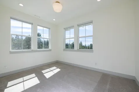 62677 NW Mehama Court Bend OR 97703