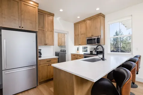 62677 NW Mehama Court Bend OR 97703