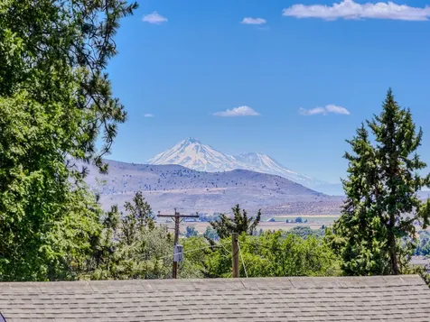 7571 Cannon Avenue Klamath Falls OR 97603