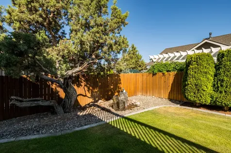 3747 SW Xero Place Redmond OR 97756