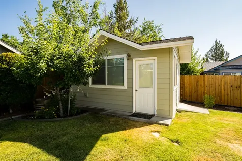 3747 SW Xero Place Redmond OR 97756
