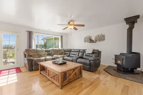 16250 South Drive La Pine OR 97739