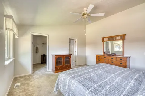 1841 NE 7th Street Redmond OR 97756