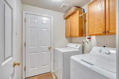 1841 NE 7th Street Redmond OR 97756