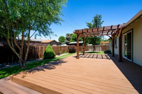 1841 NE 7th Street Redmond OR 97756