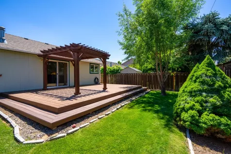 1841 NE 7th Street Redmond OR 97756