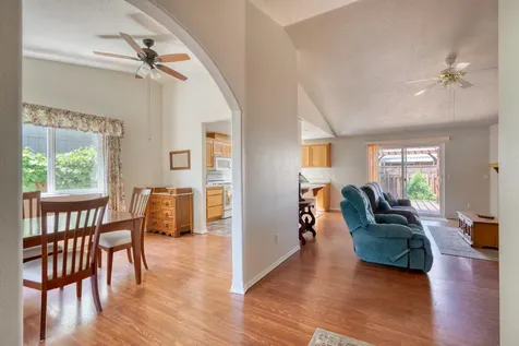 1841 NE 7th Street Redmond OR 97756