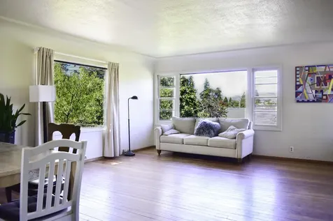 564 Liberty Street Ashland OR 97520